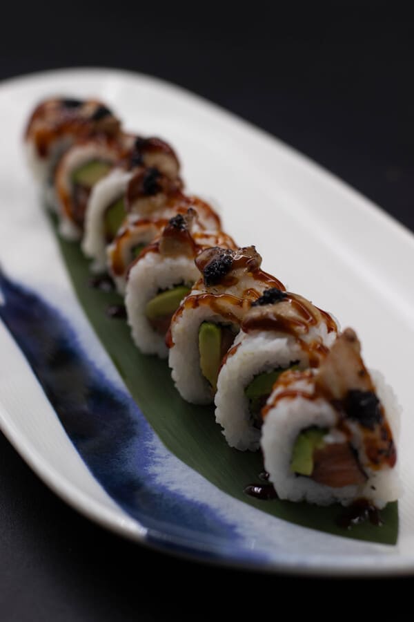 Cubierto de foie relleno de salmon y aguacate